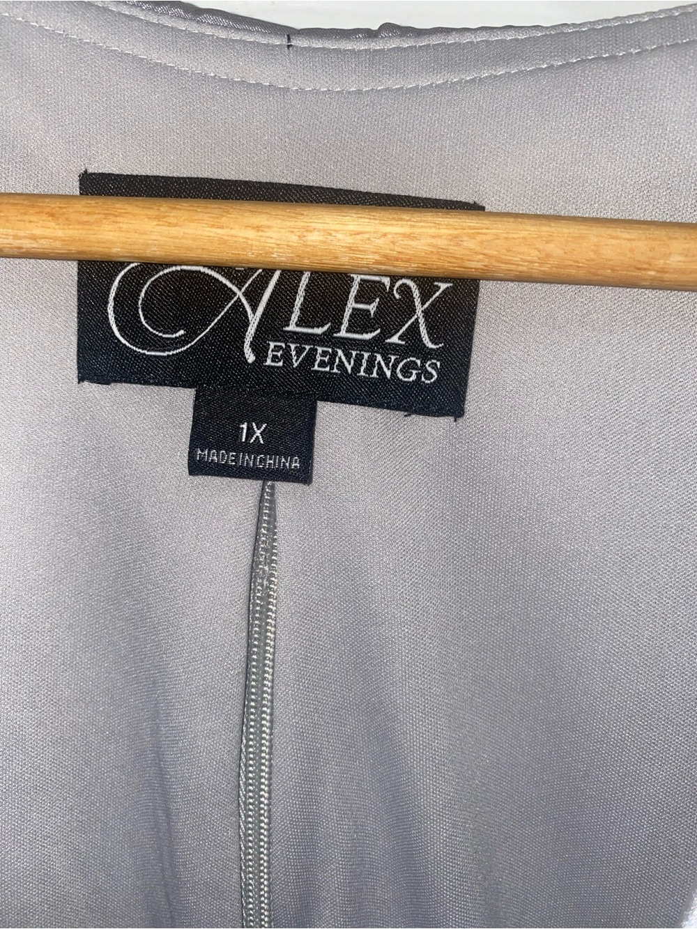 Alex Evenings 1X Silver Satin Draped V-Neck Sleeveless Camisole - Picture 3 of 8